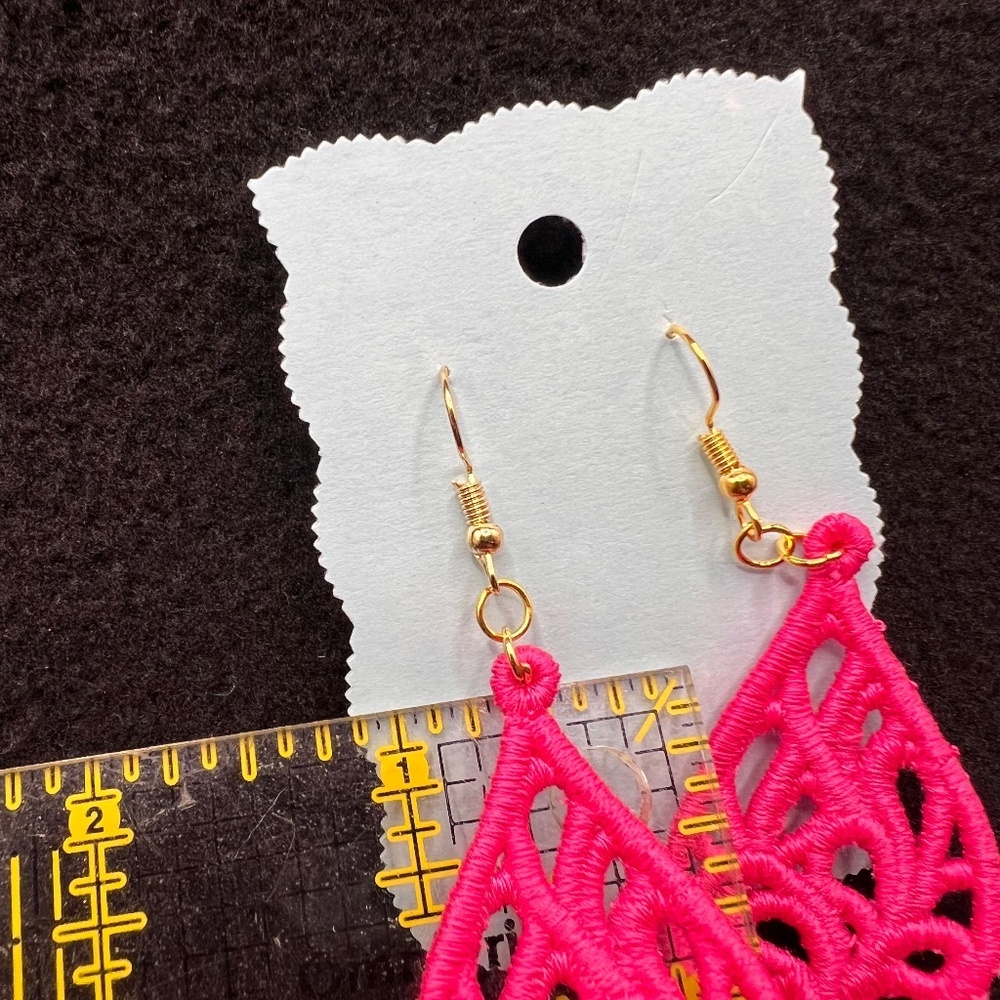 Homemade Pink Lace Teardrop Earrings - Picture 5 of 6